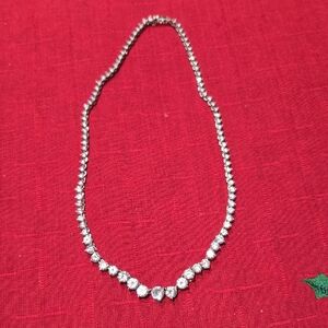 VINTAGE Elegant Silver Necklace